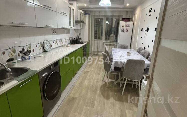 3-комнатная квартира · 110 м² · 4/5 этаж, мкр Северо-Восток, Циолковского 2/20 за 36 млн ₸ в Уральске — фото 2