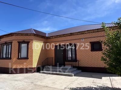 Отдельный дом · 6 комнат · 200 м² · 300 сот., Шарипова 14а — 1 ауыл за 50 млн ₸ в Кульсары