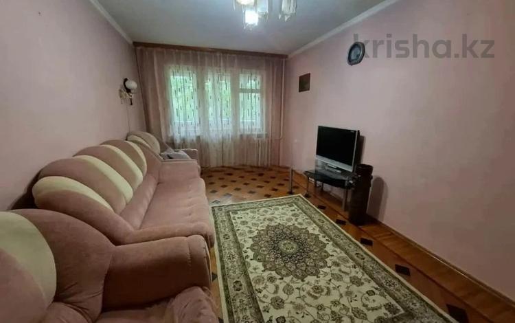 3-бөлмелі пәтер, 60 м², 2/4 қабат, мкр Сайран 10, бағасы: 29 млн 〒 в Алматы, Ауэзовский р-н — фото 2