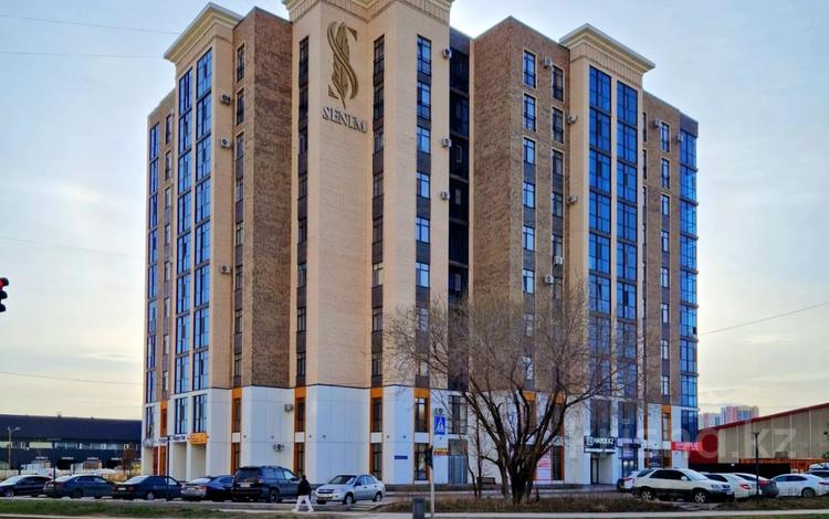 3-комнатная квартира · 95.3 м² · 3/10 этаж, мкр Юго-Восток, Строителей 33/14 — Магазин "12 месяцев" за 45 млн ₸ в Караганде, Казыбек би р-н — фото 2