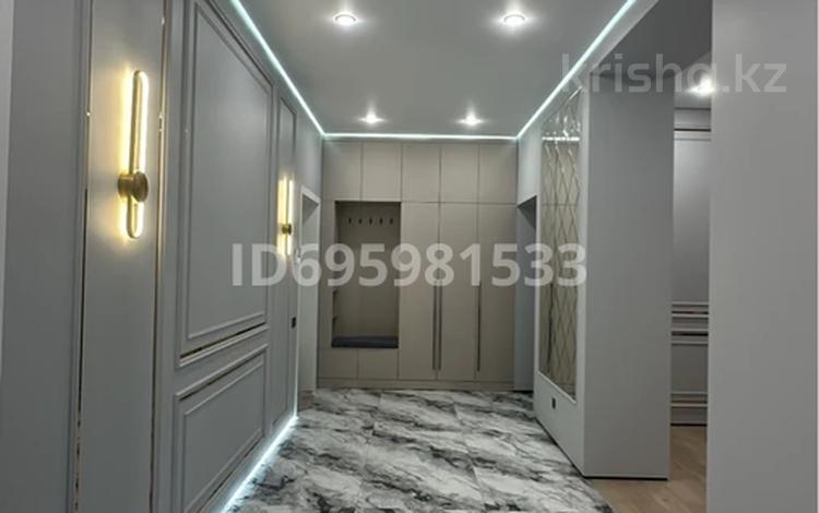 3-комнатная квартира · 98 м² · 5/10 этаж, мкр Юго-Восток, Букетова 3 за 64 млн ₸ в Караганде, Казыбек би р-н — фото 5