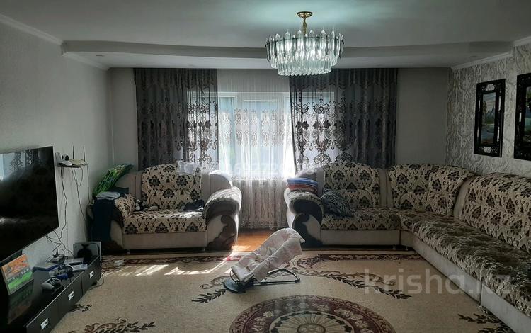 Отдельный дом · 6 комнат · 232 м² · 12 сот., Макаренко 4 — Ниже супермаркета Араматный мир за 42 млн 〒 в Талгаре — фото 2