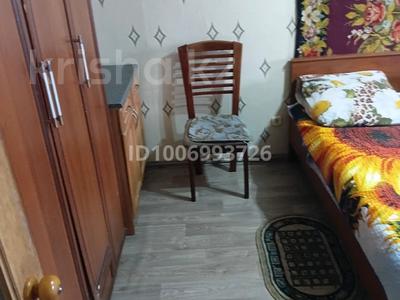 1 комната · 60 м² · 5/5 этаж, Ауэзова 63А — Азаттык - за 50 000 〒 в Атырау, мкр Жилгородок