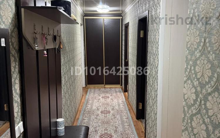 3-комнатная квартира · 60 м² · 1/5 этаж, Набережная Славского 32 за 250 000 ₸ в Усть-Каменогорске — фото 2