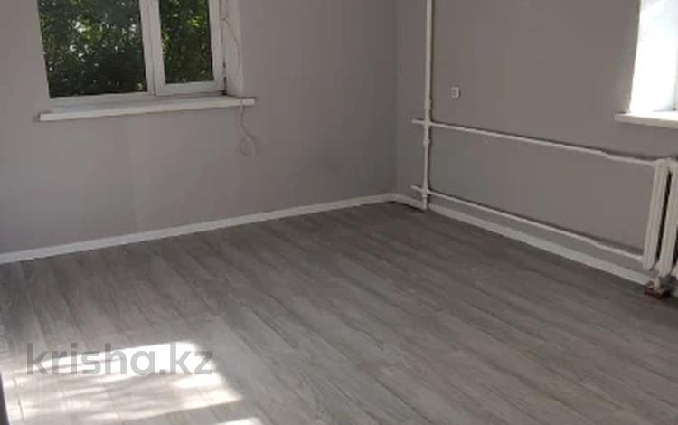 1-комнатная квартира · 30 м² · 1/2 этаж, Льва Толстого за 7.8 млн ₸ в Уральске — фото 2