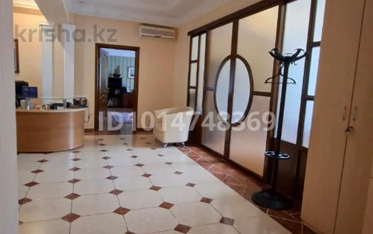 Офисы · 199.4 м² за 235 млн ₸ в Алматы, Алмалинский р-н — фото 15