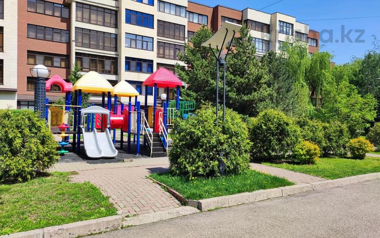 3-бөлмелі пәтер · 136 м² · 3/6 қабат, Рахмадиева 2/12, бағасы: 135 млн ₸ в Алматы, Бостандыкский р-н — фото 2
