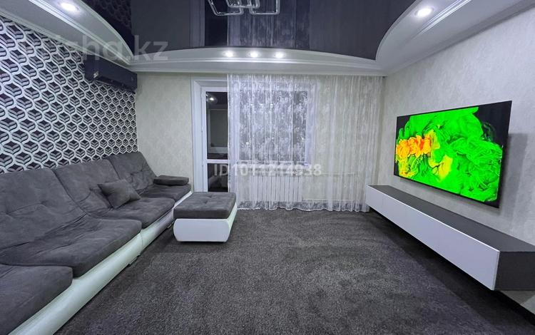 3-бөлмелі пәтер · 63.5 м² · 8/10 қабат, Майкудук, Мкр Голубые пруды 7, бағасы: 27 млн ₸ в Караганде, Алихана Бокейханова р-н — фото 2