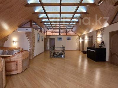 Отдельный дом · 7 комнат · 384 м² · 7 сот., Ислама Каримова — Толе Би за 270 млн 〒 в Алматы