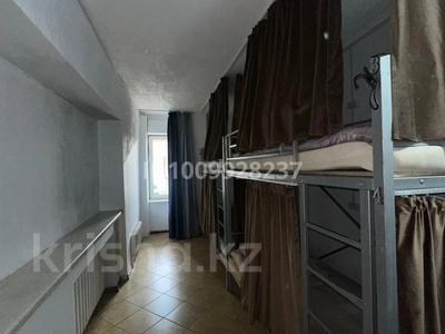 7 комнат · 282 м², мкр Достык, Аксай 3б 32 32 — Напротив Car City за 4 000 ₸ в Алматы, Ауэзовский р-н