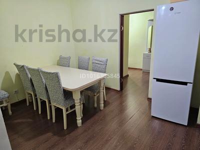 2-комнатная квартира · 80 м² · 2/5 этаж, 20-й мкр за 150 000 ₸ в Актау