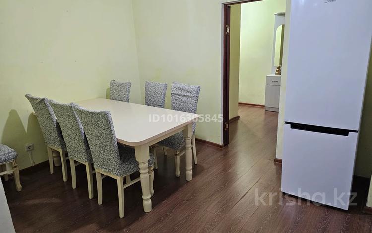 2-комнатная квартира · 80 м² · 2/5 этаж, 20-й мкр за 150 000 ₸ в Актау — фото 2