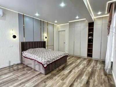 5-комнатная квартира · 254 м² · 4/4 этаж, Мангистауская 16 за 290 млн ₸ в Алматы, Медеуский р-н