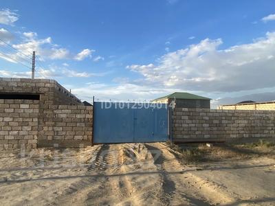 Участок · 10 соток, Рахат 3 , 31- — Рахат 3 , 31- көшеде орналасқан жер орын гараж сарайы қорасы көтеріліп тұрған жер орын сатылады . мектеп , емханаға жақын орналасқан . Асфальт бар бұрылыста орналасқан . тез арада сатылады бағасы 5500000 келісім ьар . за 5.5 млн ₸ в Жанаозен