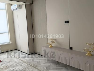 2-комнатная квартира · 70 м² · 8/9 этаж, мкр Нурсая, Елорда за 350 000 ₸ в Атырау