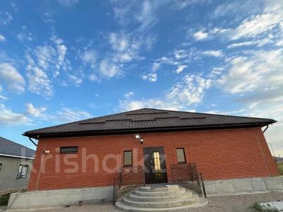Жеке үй · 4 бөлме · 214.3 м² · 10 жүзд., Жанаконыс 4 739, бағасы: 34 млн ₸ в Актобе, жилой массив Жанаконыс-4