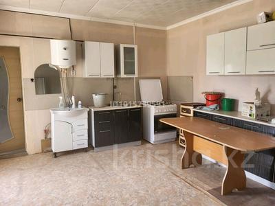 Отдельный дом · 2 комнаты · 60 м² · 1 сот., мкр. Алмагуль, Костанай 53 — Возле ТД Бақдаулет за 100 000 ₸ в Атырау
