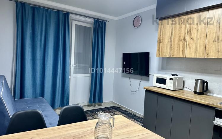 1-бөлмелі пәтер · 45 м² · 11/12 қабат, Ақбұлақ ш/а., Дарабоз, бағасы: 240 000 ₸ в Алматы, Алатауский р-н — фото 2