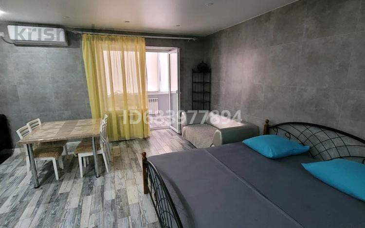 1-комнатная квартира · 56 м² · 2/5 этаж, Циолковского 5а — Рынок Аяжан рядом.тд Астана.Талап.Интретич. школа 22. за 15 000 ₸ в Уральске — фото 11