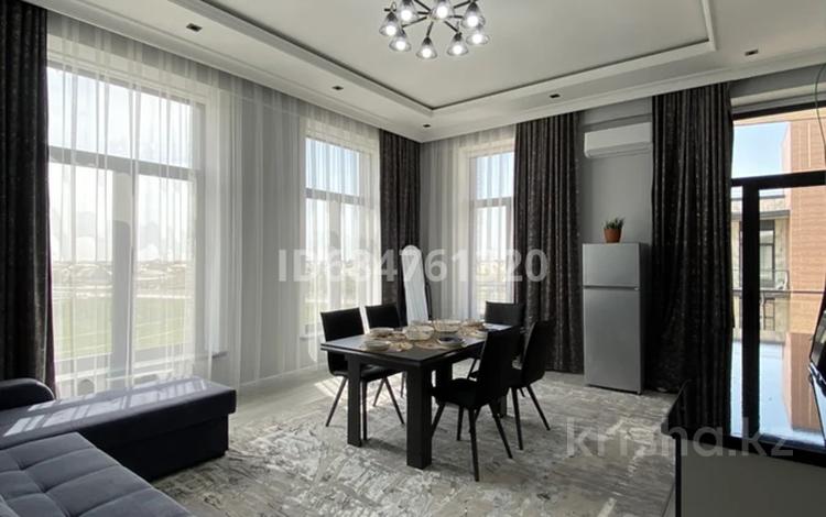 3-комнатная квартира, 78 м², 3/3 этаж помесячно, 160 квартал 4 — М 32 за 350 000 〒 в Туркестане — фото 2