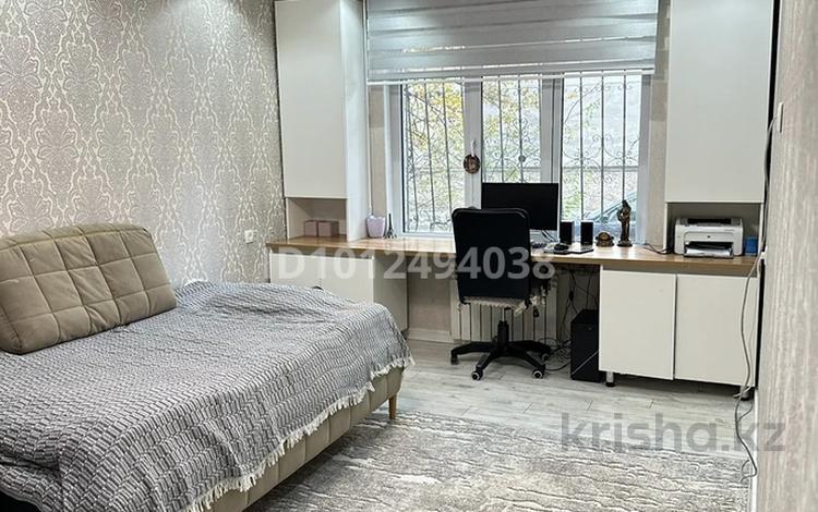 4-комнатная квартира · 84 м² · 1/5 этаж, мкр Аксай-3А 55 за 48.8 млн ₸ в Алматы, Ауэзовский р-н — фото 6