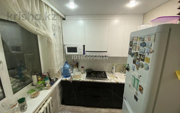 2-бөлмелі пәтер · 45 м² · 2/5 қабат, Пришахтинск, 23й микрорайон 8 — халык банк, бағасы: 15 млн ₸ в Караганде, Алихана Бокейханова р-н — фото 2