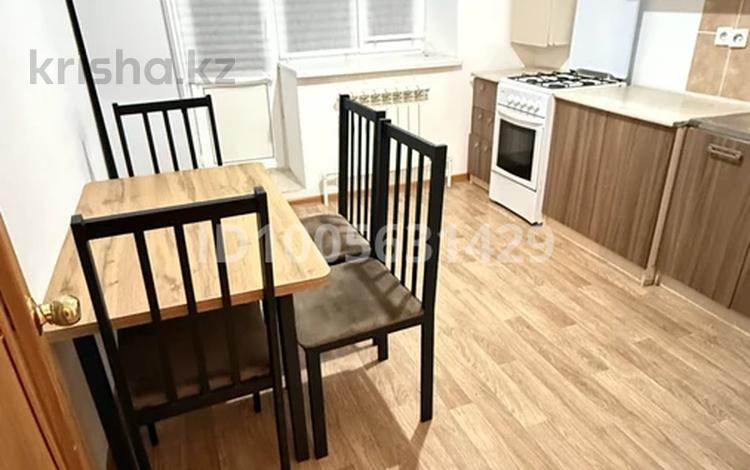 1-бөлмелі пәтер · 44 м² · 1 қабат, мкр. Алтын орда 10б, бағасы: 130 000 ₸ в Актобе — фото 2