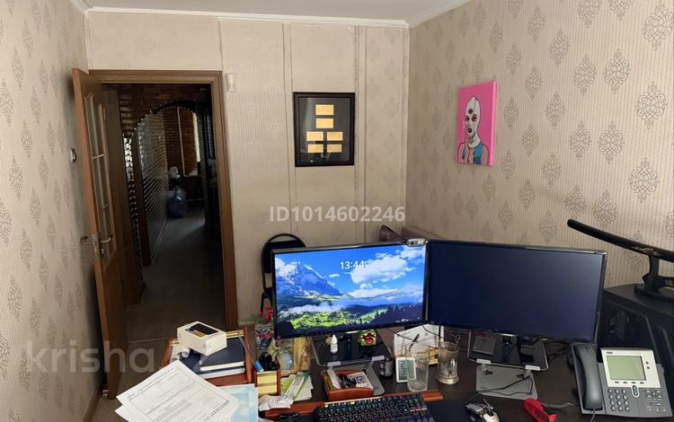 3-бөлмелі пәтер · 63 м² · 1/5 қабат, Жамбыла 188, бағасы: 47 млн ₸ в Алматы, Алмалинский р-н — фото 2