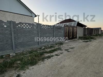 Жеке үй · 3 бөлме · 70 м² · 8 сот., Барысхан 2 переулок Кызыл кайнар 37, бағасы: 20 млн ₸ в Таразе