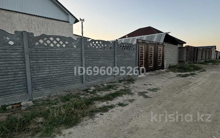 Отдельный дом · 3 комнаты · 70 м² · 8 сот., Барысхан 2 переулок Кызыл кайнар 37 за 22 млн 〒 в Таразе — фото 2