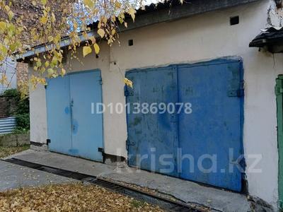Гараж · 18 м² · Жаксыбаева 19 — Во дворе дома, бағасы: 2.2 млн ₸ в Алтае