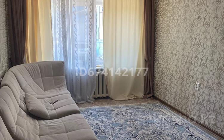 3-комнатная квартира, 50.6 м², 1/5 этаж, Темирбаева 10 за 13 млн 〒 в Лисаковске — фото 2