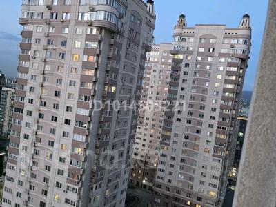 3-комнатная квартира · 125 м² · 17/26 этаж, Абиш Кекилбайулы 264/7 — Торайгирова за 40 000 ₸ в Алматы, Бостандыкский р-н