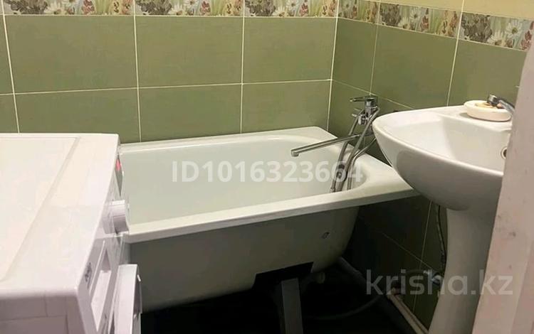 2-комнатная квартира · 50 м² · 5/10 этаж, мкр 11 за 150 000 ₸ в Актобе — фото 2