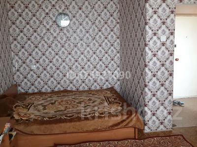 1-комнатная квартира · 28 м² · 5/5 этаж, мкр Михайловка , Осевая за 6.5 млн 〒 в Караганде, Казыбек би р-н