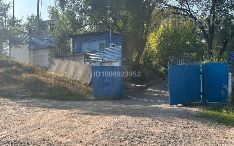 Өнеркәсіптік база · 1.09 га, Бекмаханова 2/17 — По Бекмаханова на пересечении с Жансугурова рядом с АЗС Гелиос., бағасы: 3.5 млн ₸ в Алматы, Турксибский р-н — фото 2
