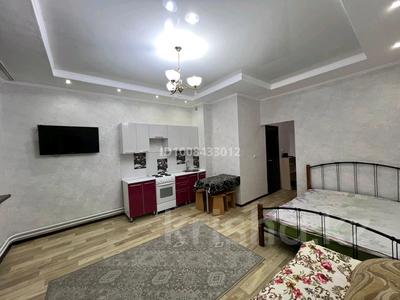 1-комнатная квартира · 30 м² · 3/5 этаж, Дружбы народов 2/4 — Минимаркет садик за 14.4 млн 〒 в Усть-Каменогорске, Ульбинский