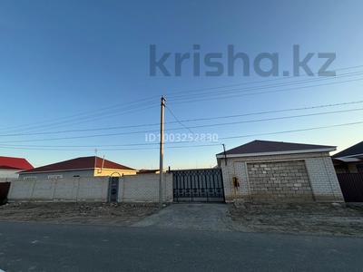 Отдельный дом · 3 комнаты · 101 м² · 1000 сот., мкр Кокарна, 2 6 за 19 млн 〒 в Атырау