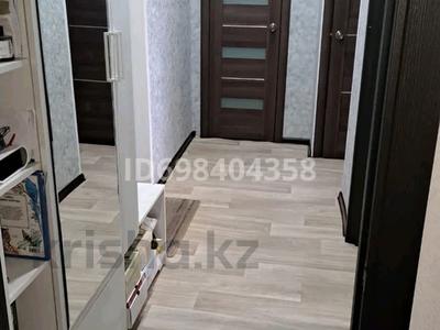 2-бөлмелі пәтер, 45 м², 5/5 қабат, мкр Строитель, бағасы: 17 млн 〒 в Уральске, мкр Строитель