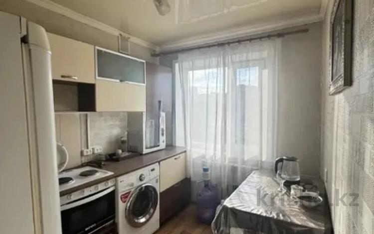4-комнатная квартира · 80 м² · 5/5 этаж, мкр Юго-Восток, Муканова 6/2 — КарГУ за 20.5 млн ₸ в Караганде, Казыбек би р-н — фото 2