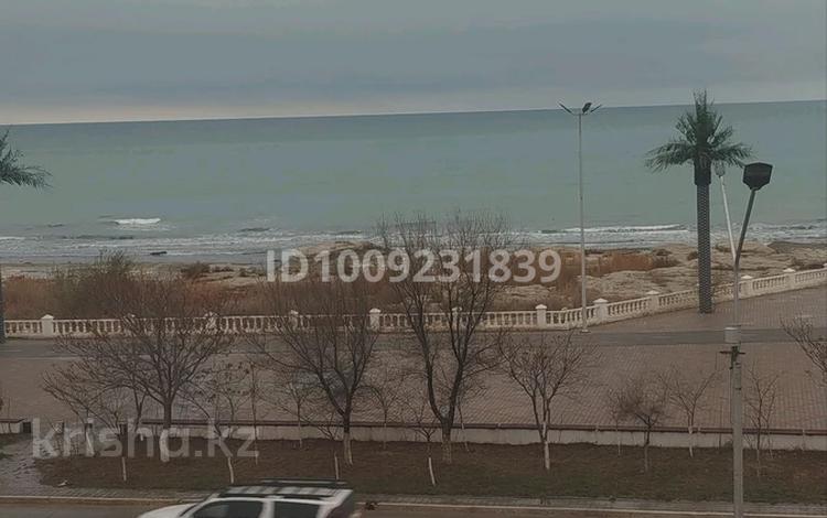 3-комнатная квартира · 86 м² · 3/5 этаж, 15-й мкр 10 за 35 млн ₸ в Актау — фото 2