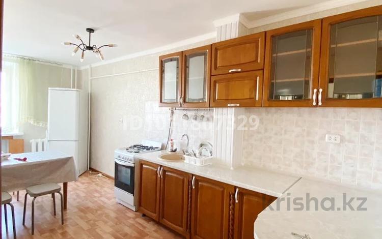 4-бөлмелі пәтер · 75 м² · 3/5 қабат, мкр 4, Проспект Абая 40, бағасы: 27 млн ₸ в Уральске — фото 2