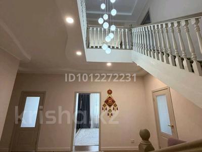 Жеке үй · 7 бөлме · 251 м² · 10 жүзд., ул. Алтын Cака 17 — Акжар-2, бағасы: 49 млн ₸ в Актобе, жилой массив Акжар-2