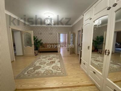 4-комнатная квартира · 157 м² · 5/7 этаж, мкр. Алтын орда, Алия Молдагулова 50а за 84 млн ₸ в Актобе