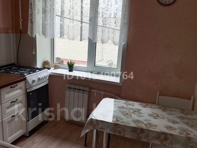 2-комнатная квартира · 44 м² · 2/3 этаж, Кердері 189 — Жд вокзал, Анвар за 180 000 ₸ в Уральске, мкр Школьник