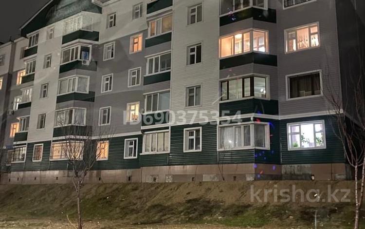 1-комнатная квартира, 42 м², 5/5 этаж, мкр Асар за 13 млн 〒 в Шымкенте, Каратауский р-н — фото 10