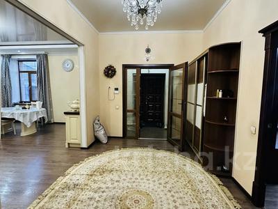 Отдельный дом · 7 комнат · 360 м² · 10 сот., Сити Молл 1 за 166 млн ₸ в Петропавловске