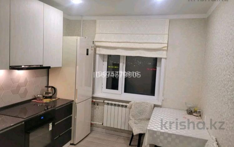 2-комнатная квартира, 54 м², 8/10 этаж помесячно, мкр Юго-Восток, Шахтёров — Строителей язева