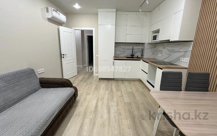 3-комнатная квартира, 70 м², 12/13 этаж помесячно, Максут Нарикбаев 6