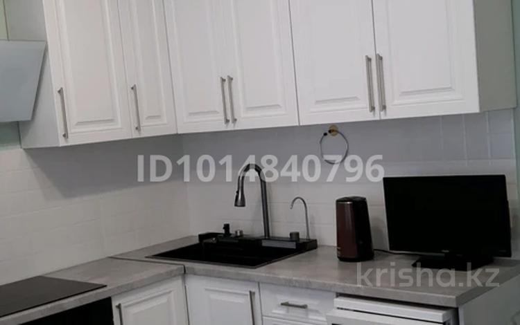3-комнатная квартира · 70 м² · 8/9 этаж, Бухтарминская за 350 000 ₸ в Алматы, Медеуский р-н — фото 2